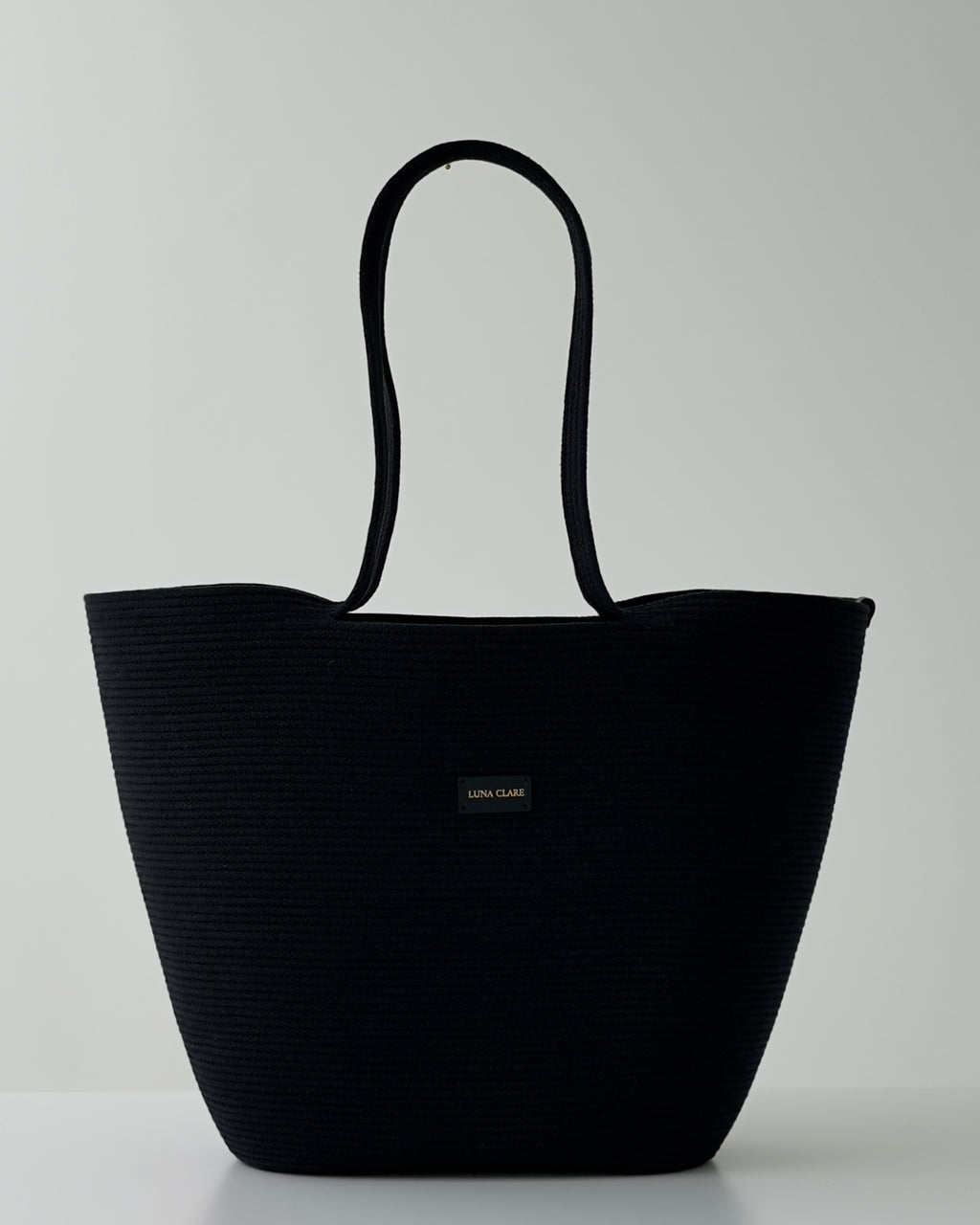 Luna Oval – Calm Black