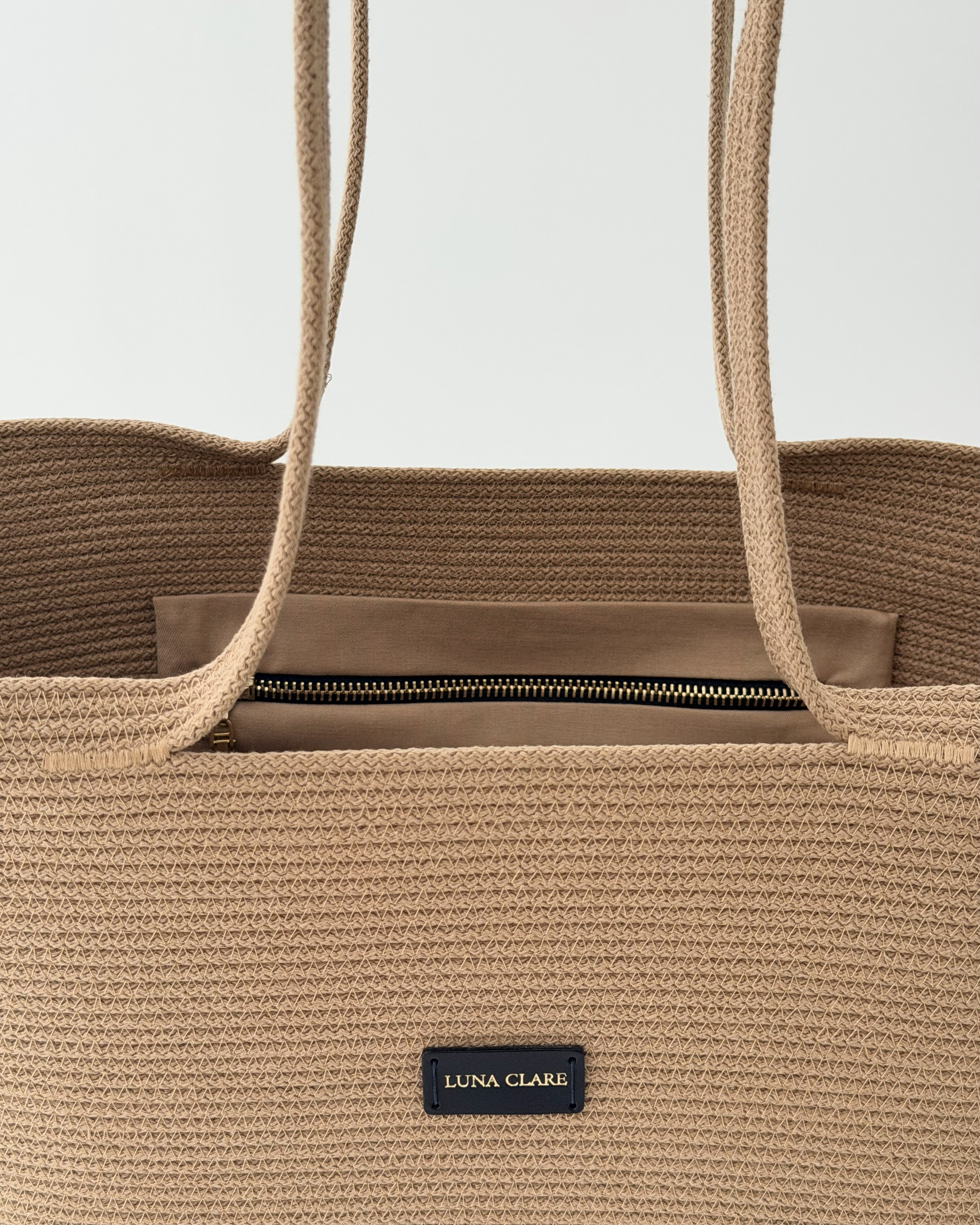 Luna  Oval – Golden Caramel