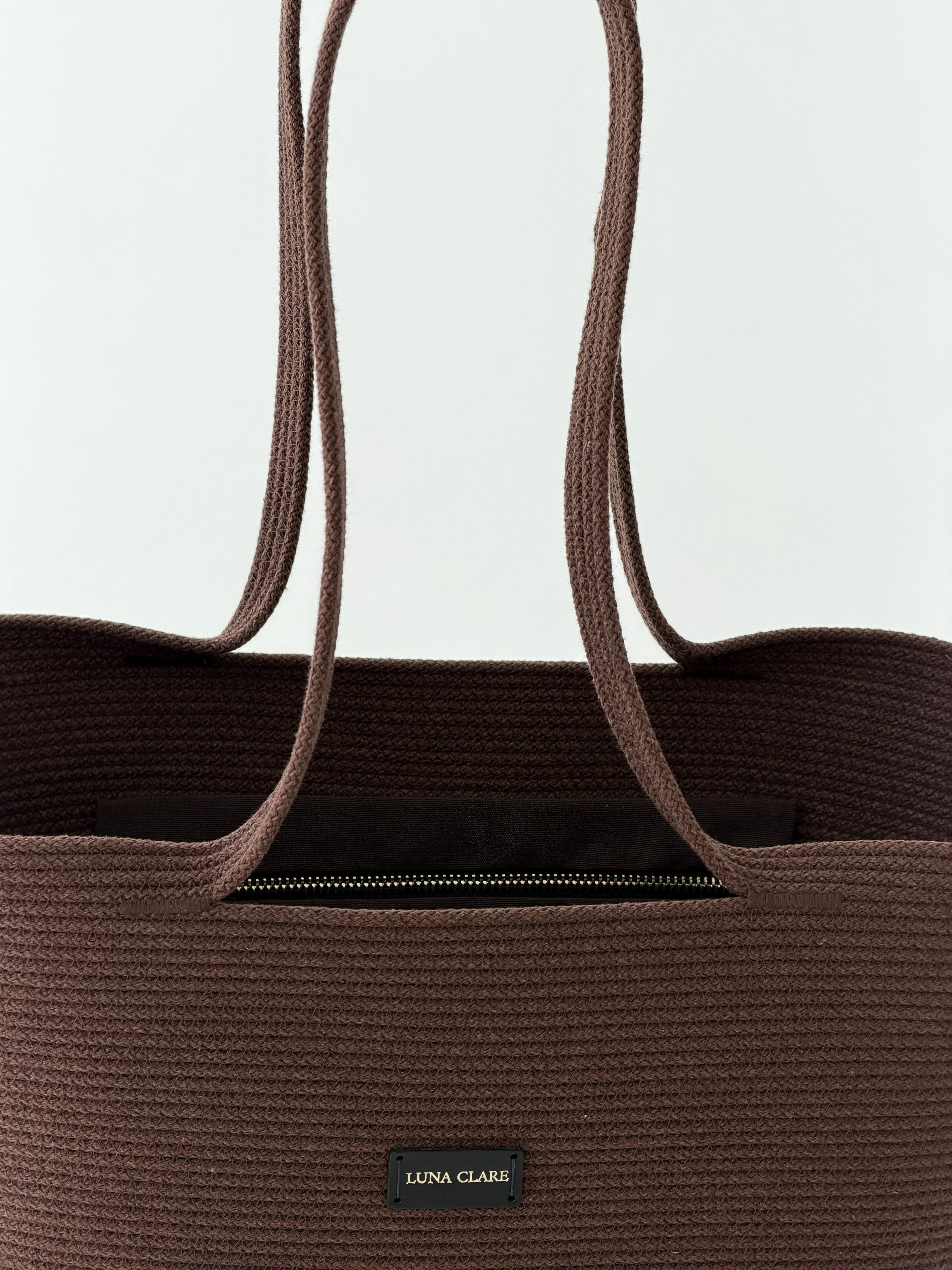 Luna Round – Dark Cocoa