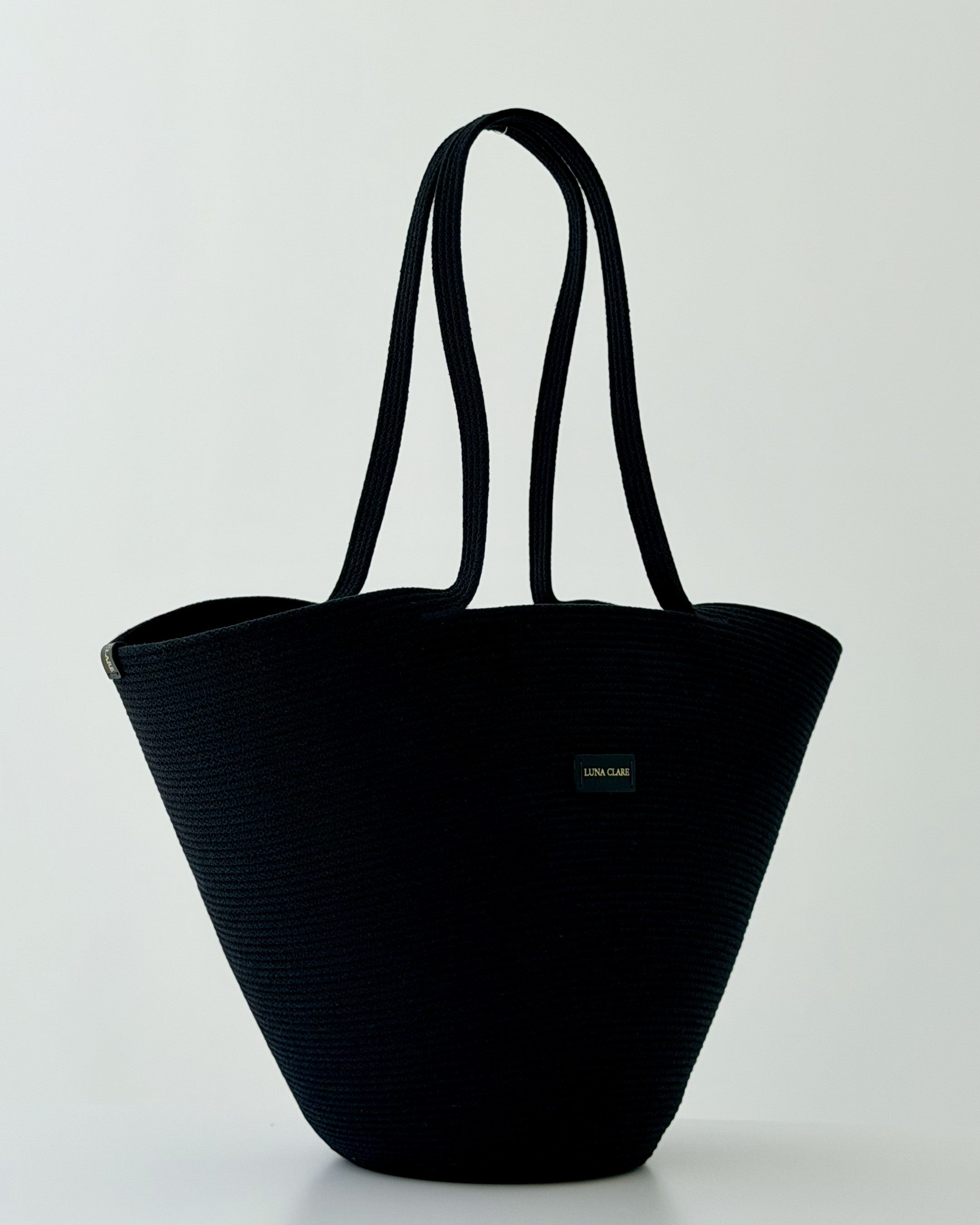 Luna  Round – Calm Black