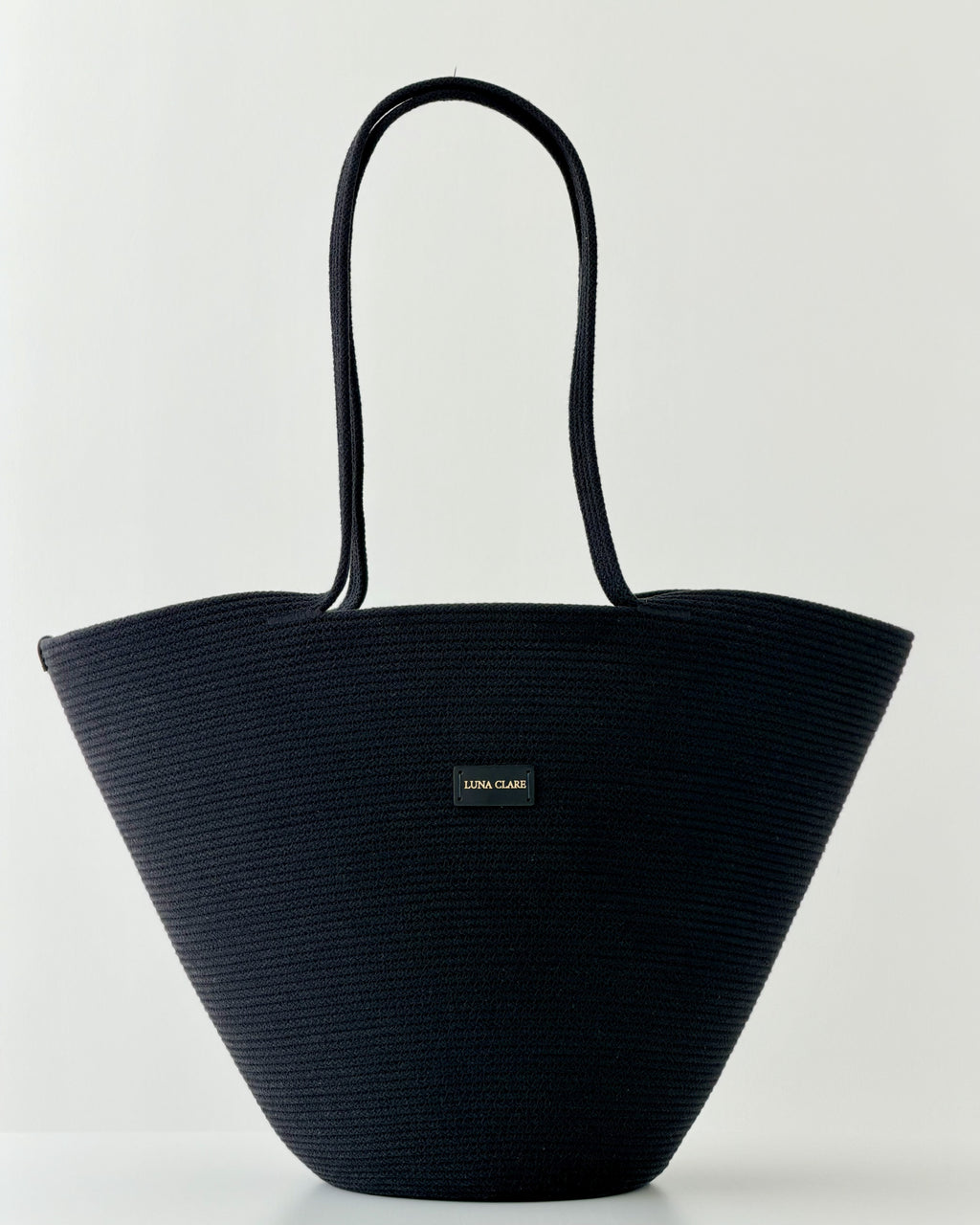 Luna  Round – Calm Black