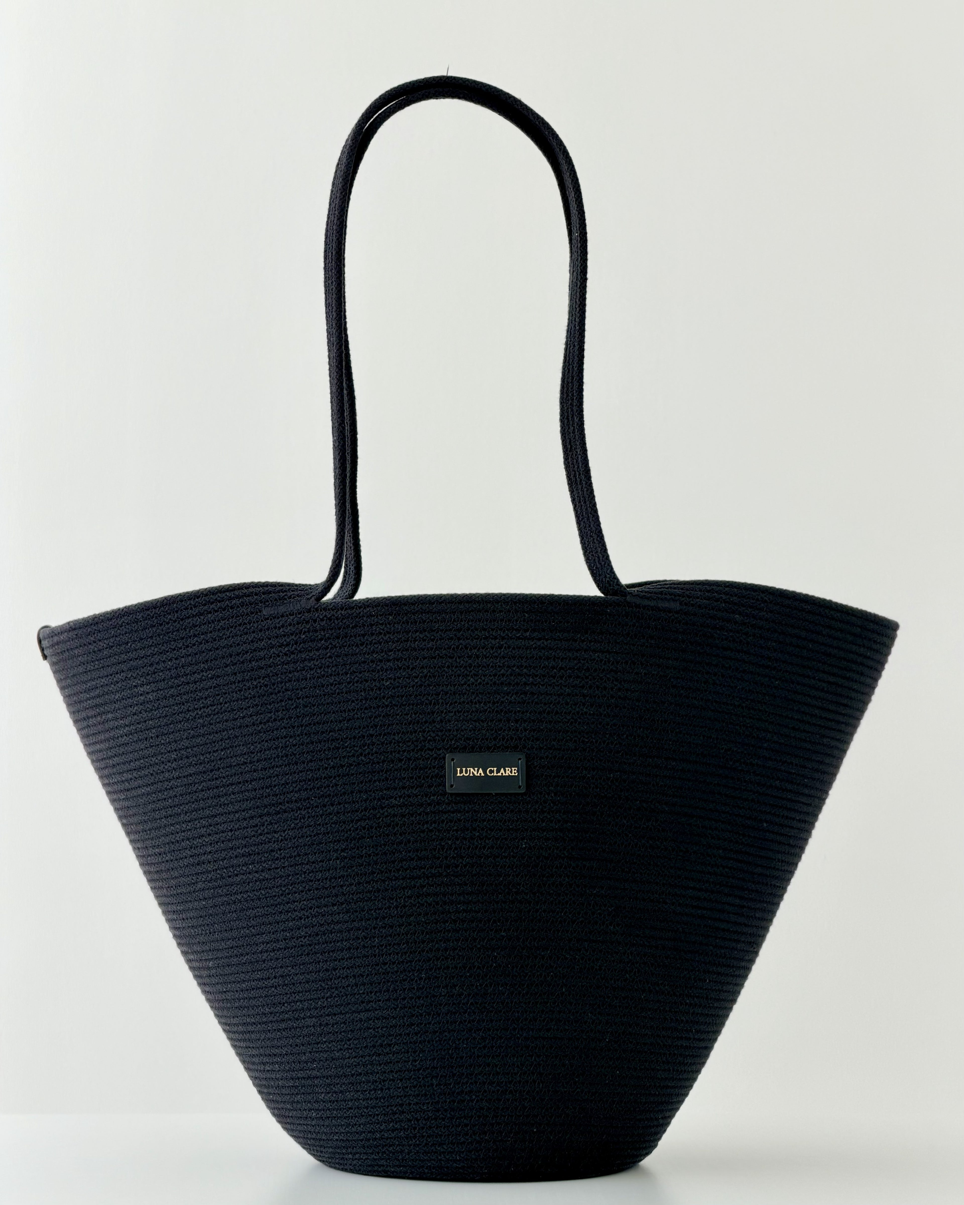 Luna  Round – Calm Black
