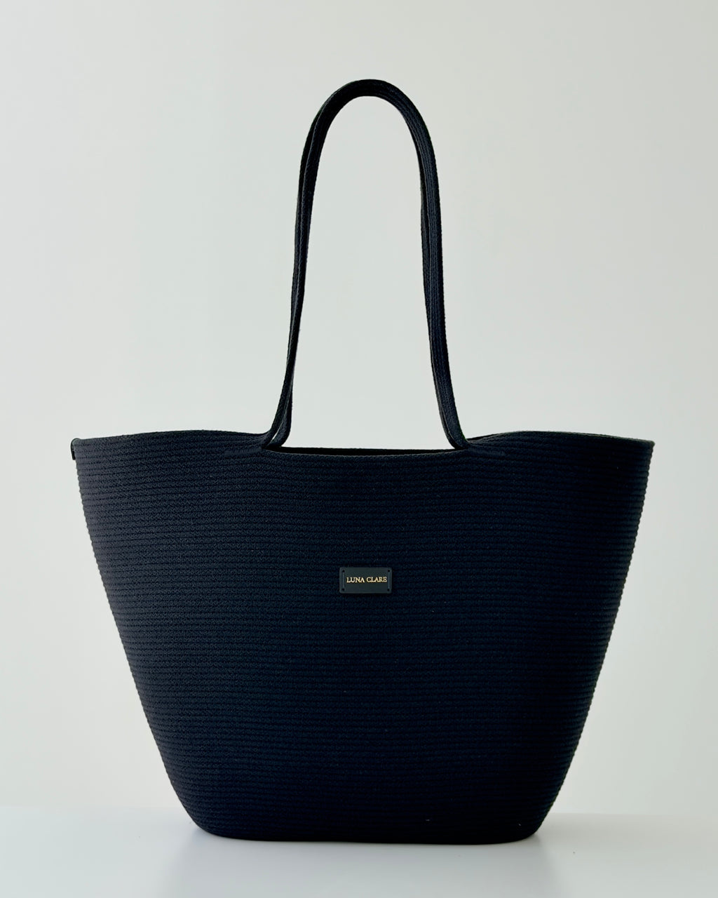 Luna Oval – Calm Black