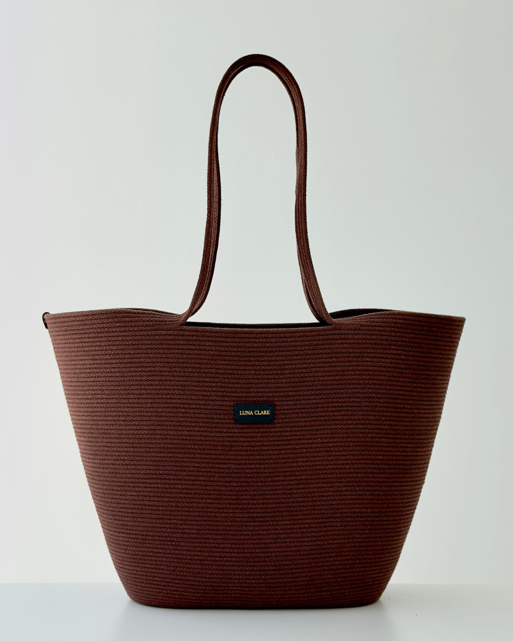 Luna Oval – Dark Cocoa